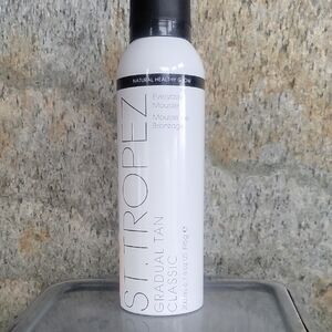 St. Tropez Everyday Mousse in White and Black
